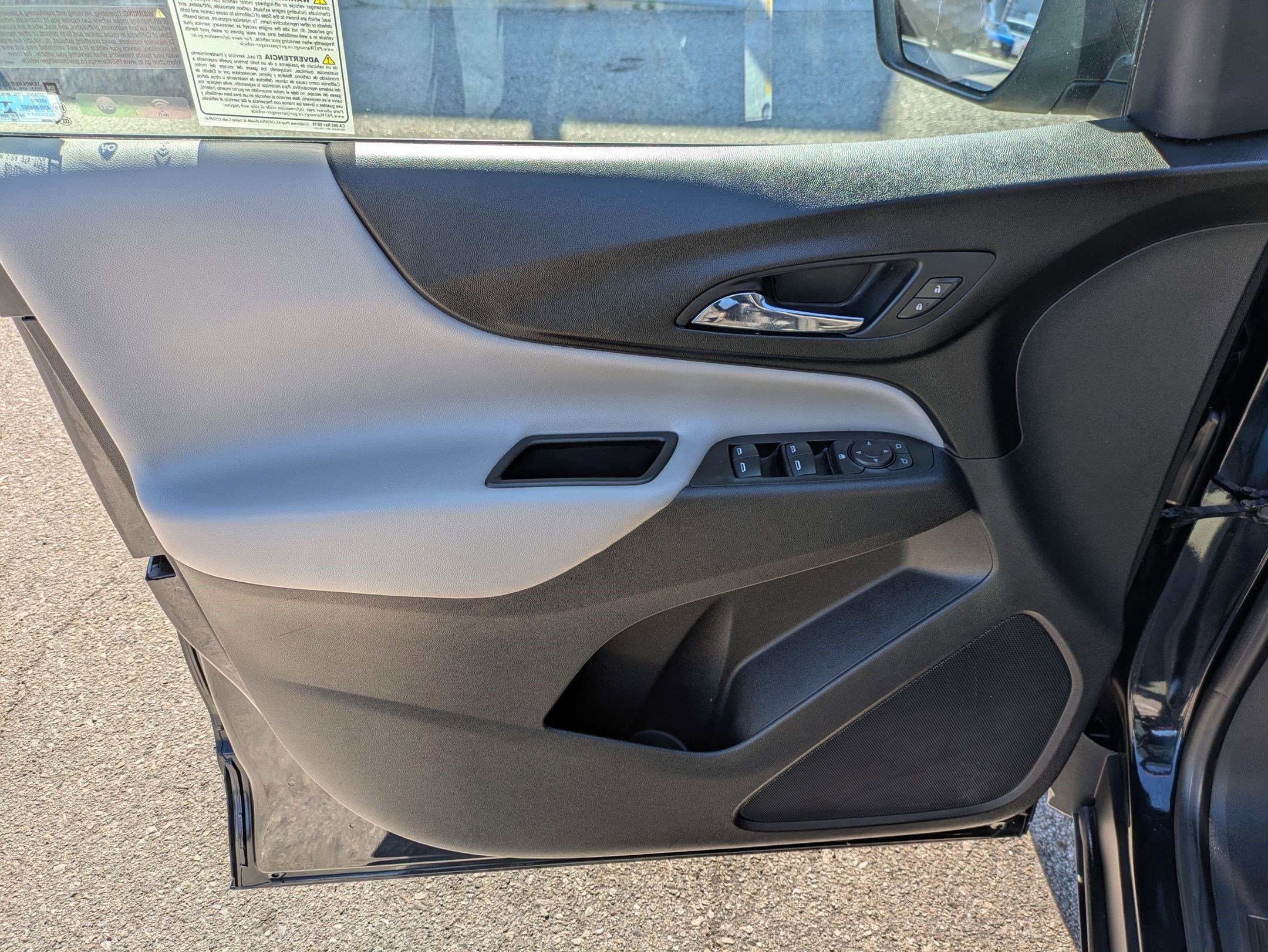 Used 2020 Chevrolet Equinox LS image 10