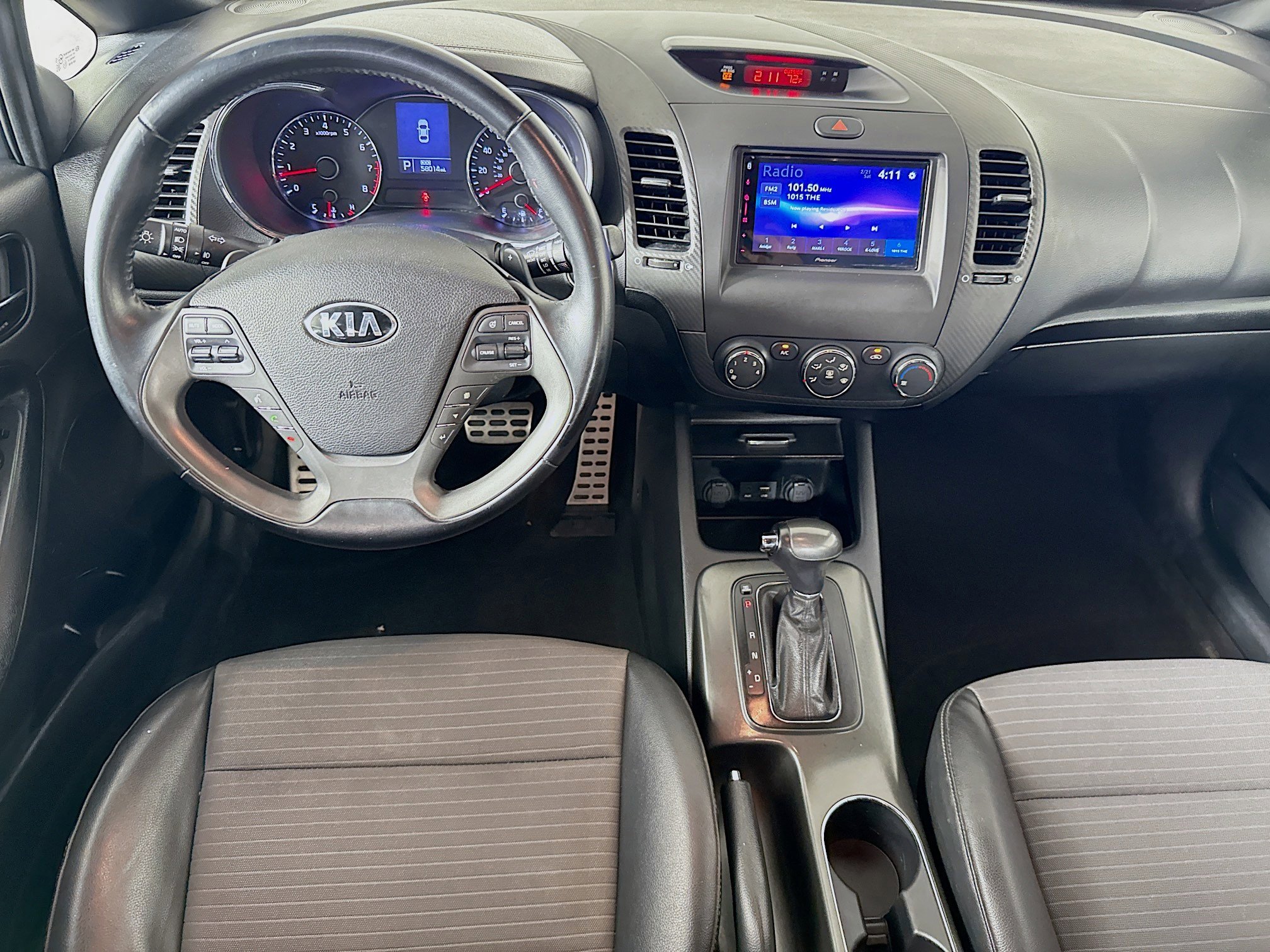 Used 2016 Kia Forte SX image 25