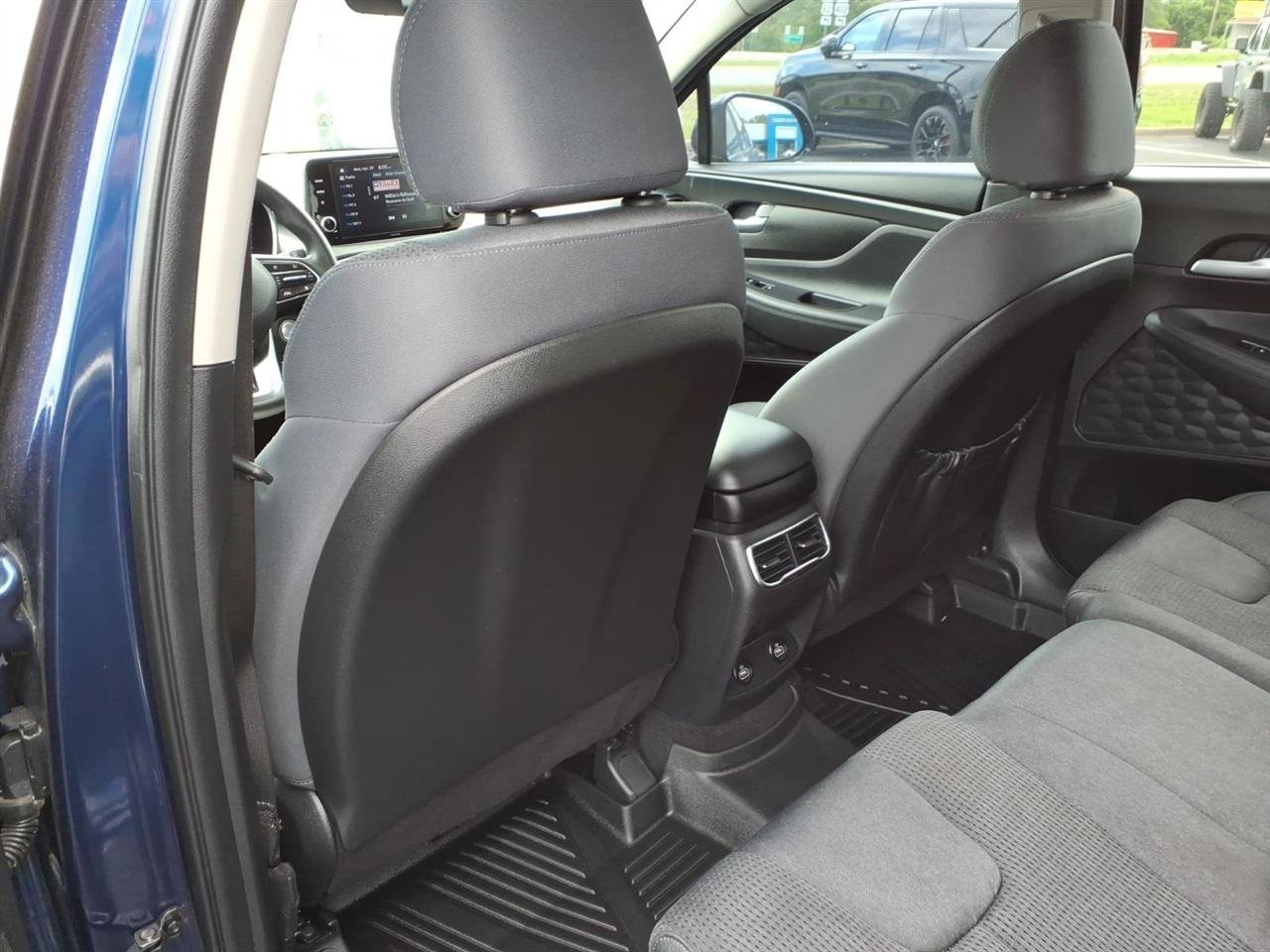 Used 2021 Hyundai Santa Fe SEL FWD image 9