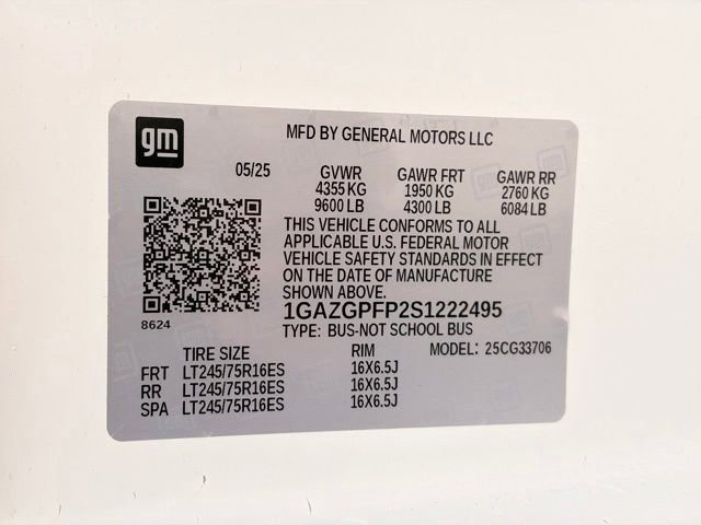 Used 2025 Chevrolet Express 3500 LT w/ LT Preferred Equipment Group RWD image 22