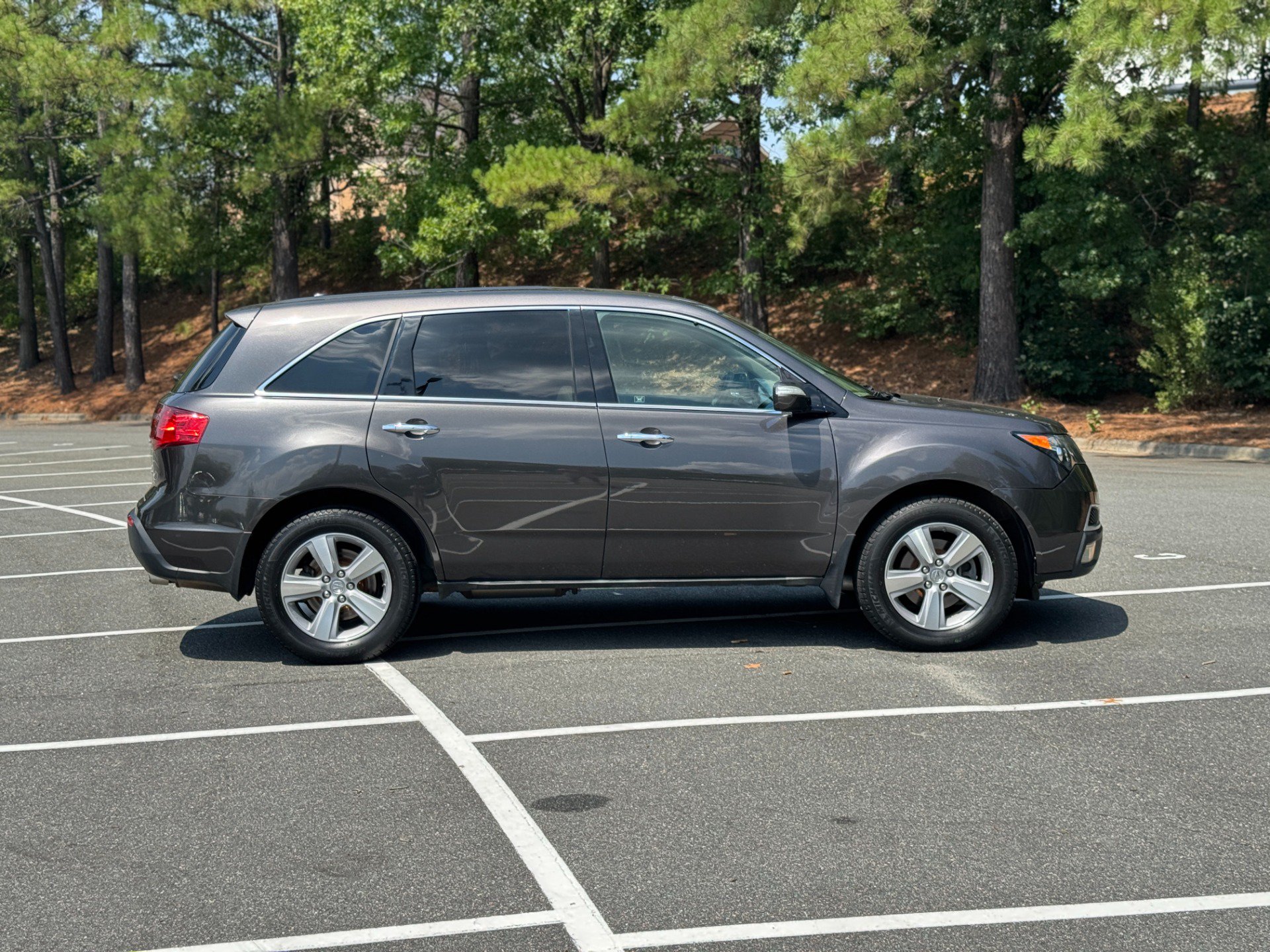 Used 2011 Acura MDX w/ Technology Package AWD/4WD image 14