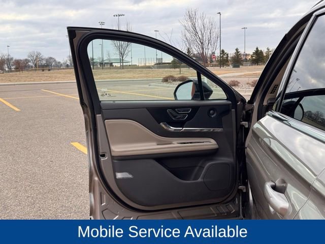 Used 2021 Lincoln Corsair Reserve w/ Elements Package AWD/4WD image 5