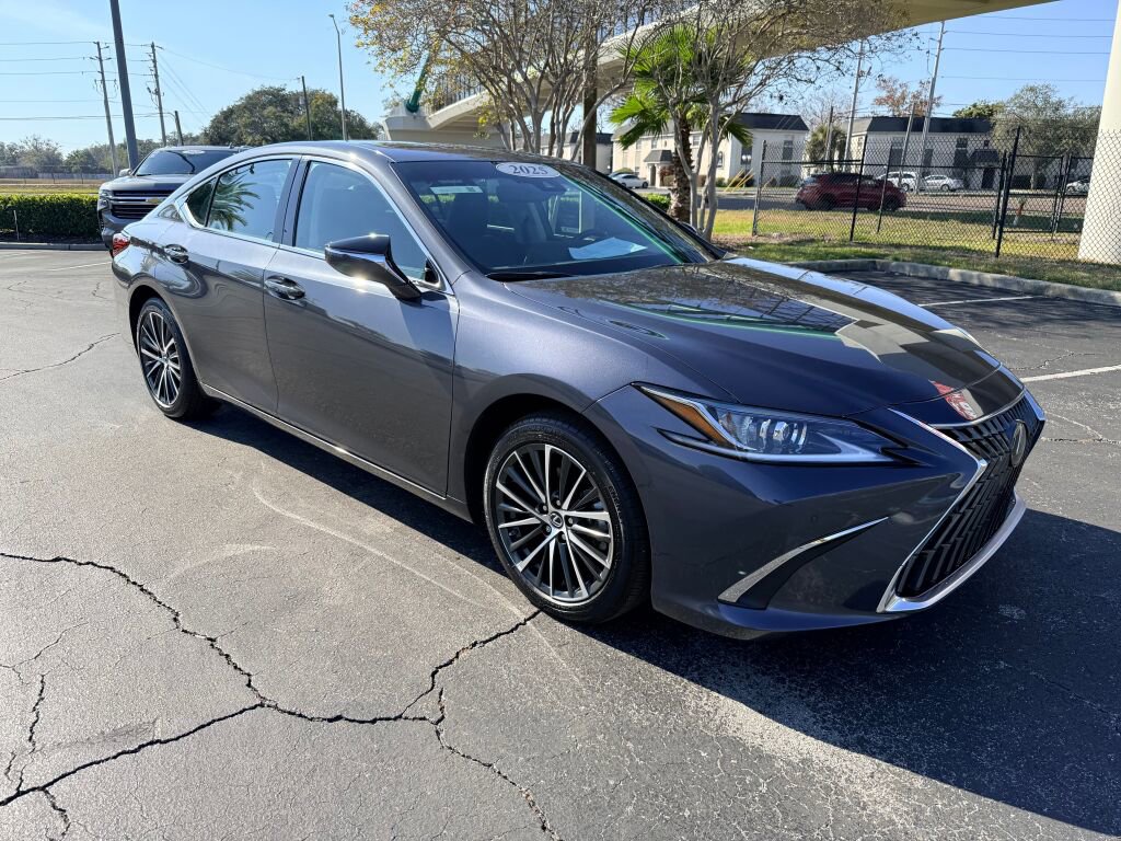 Used 2025 Lexus ES 350 ES 350 image 4