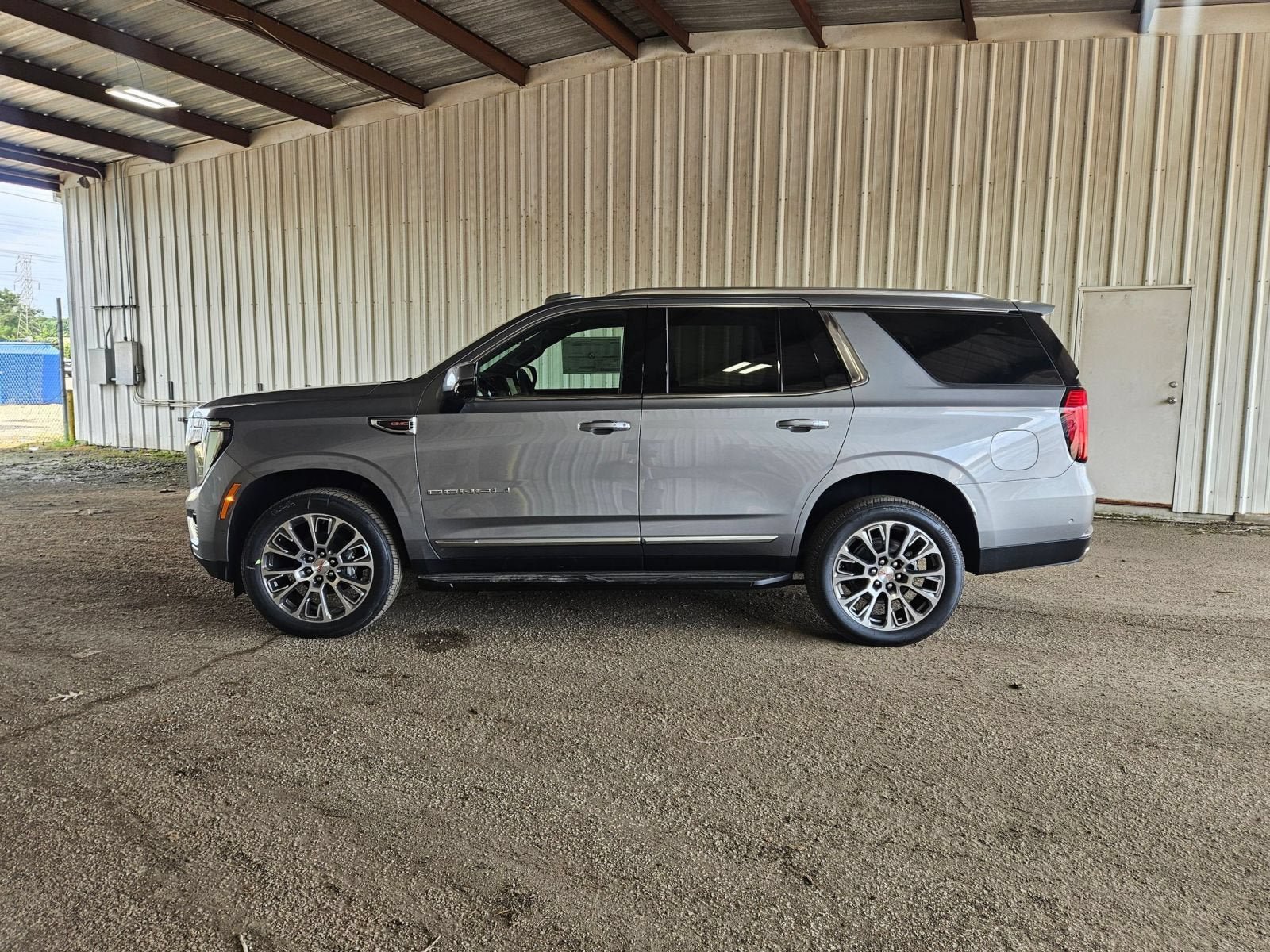 New 2026 GMC Yukon Denali AWD/4WD image 2