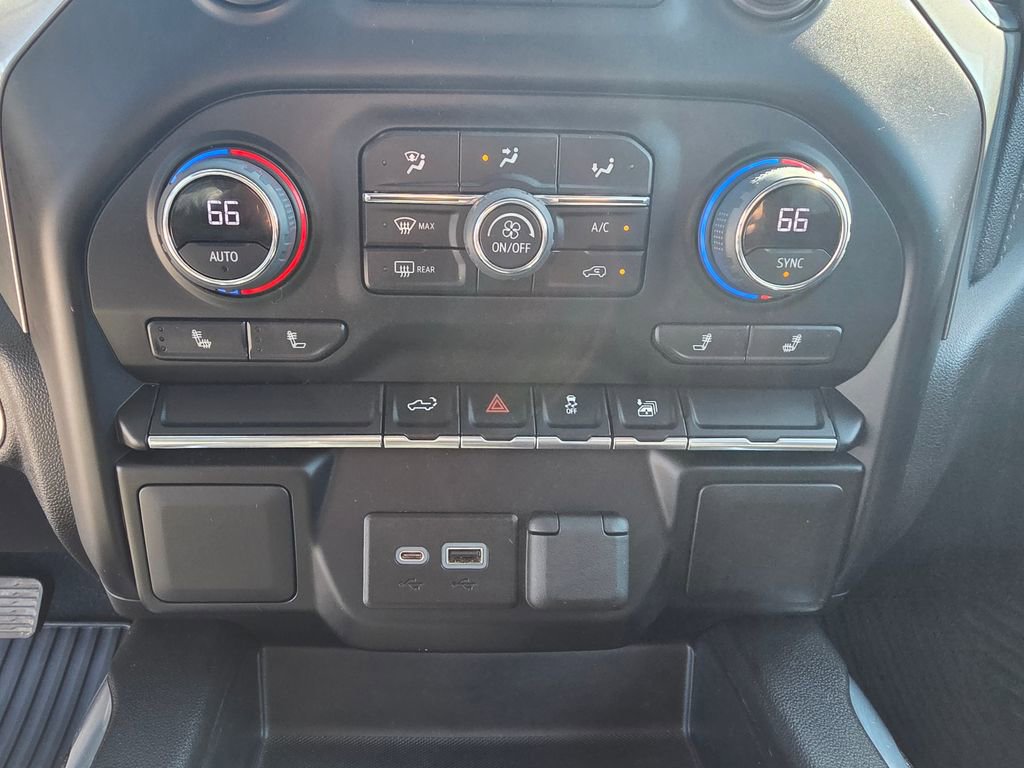 Used 2022 Chevrolet Silverado 1500 RST w/ Redline Edition AWD/4WD image 18