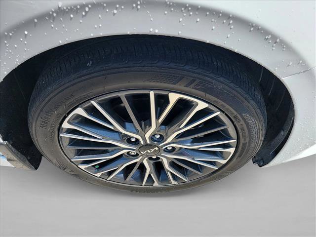 Used 2023 Kia Forte GT-Line w/ GT-Line Premium Package image 10