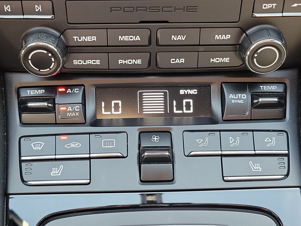 Certified 2019 Porsche 911 Carrera T RWD image 32