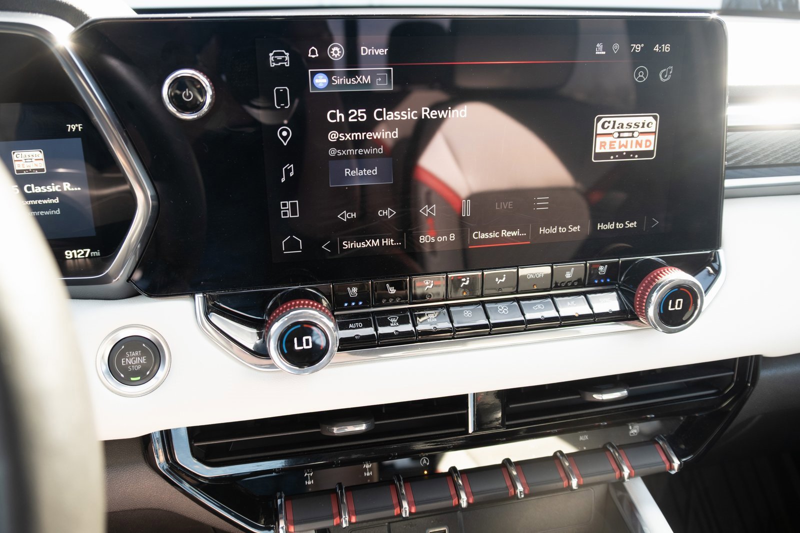 Used 2024 GMC Canyon AT4X image 3