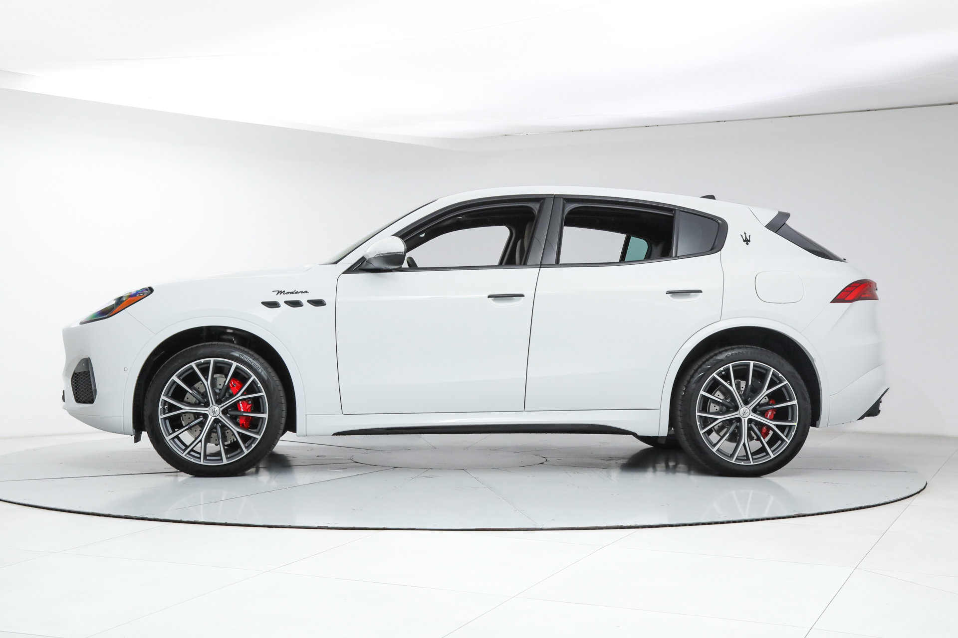 New 2026 Maserati Grecale Modena image 2