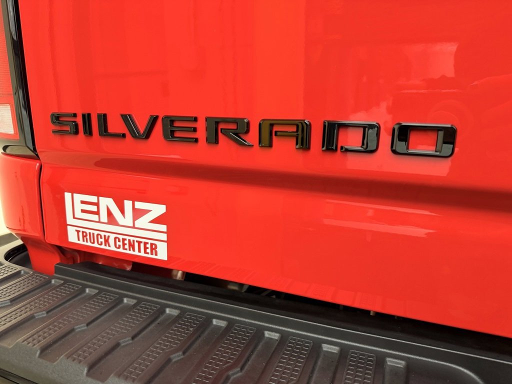 Used 2025 Chevrolet Silverado 2500 LT image 8