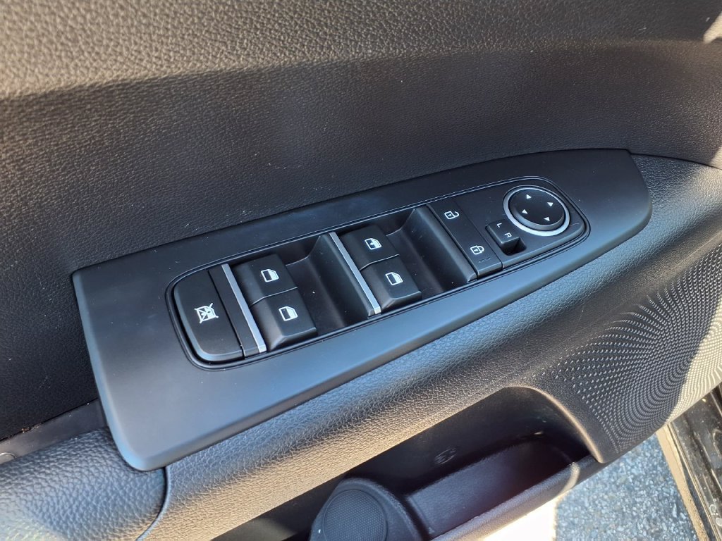 Certified 2023 Kia Forte LXS FWD image 16