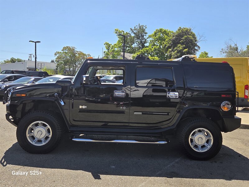 Used 2004 HUMMER H2 w/ Preferred Equipment Group AWD/4WD image 3