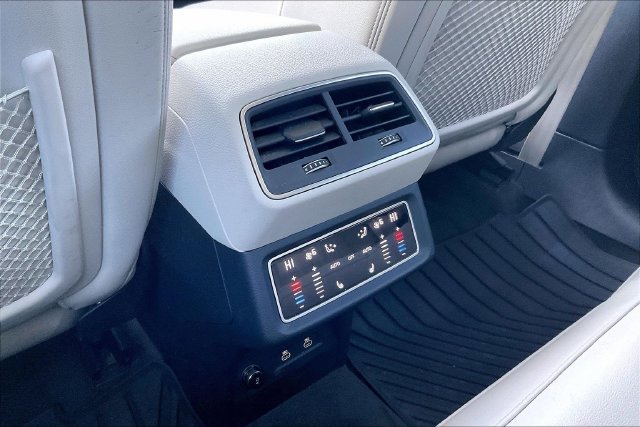 Certified 2024 Audi Q8 e-tron Premium Plus AWD/4WD image 34