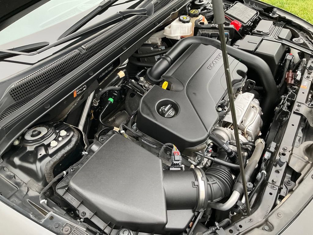 Used 2025 Chevrolet Malibu LS FWD image 39