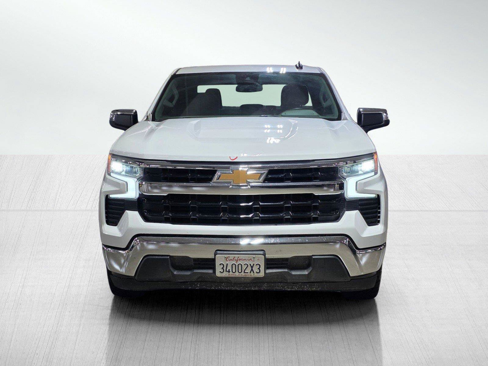Used 2024 Chevrolet Silverado 1500 LT RWD image 2