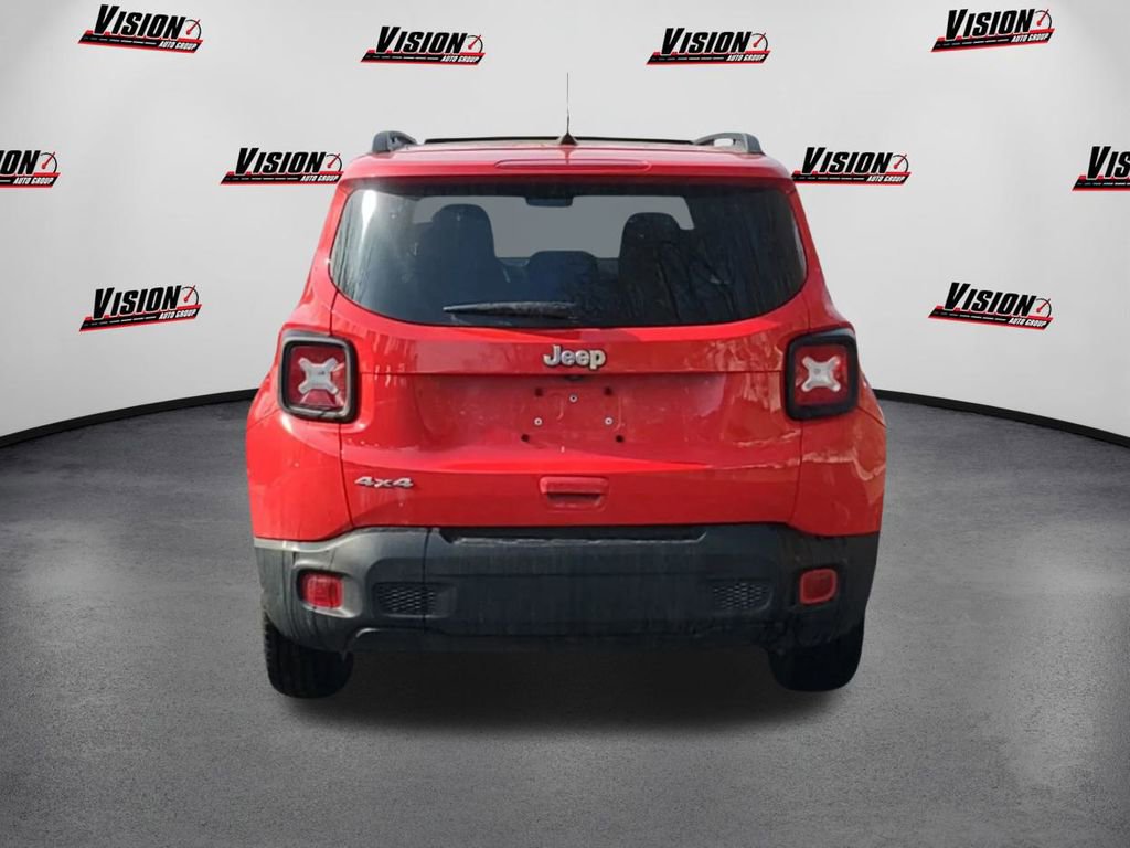 Used 2023 Jeep Renegade Latitude w/ Sun/Sound Group image 6