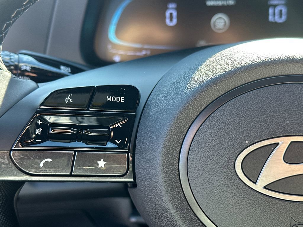 New 2025 Hyundai Elantra Sport image 24