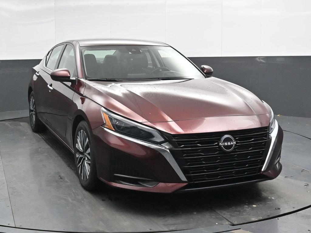 Used 2023 Nissan Altima 2.5 SV image 5