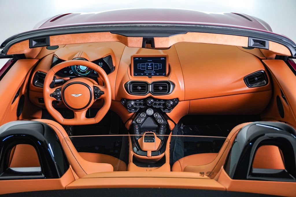 Used 2023 Aston Martin V8 Vantage Roadster RWD image 22