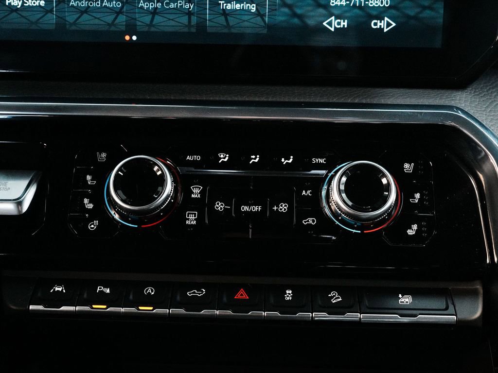 Used 2024 GMC Sierra 1500 Denali w/ Technology Package AWD/4WD image 20