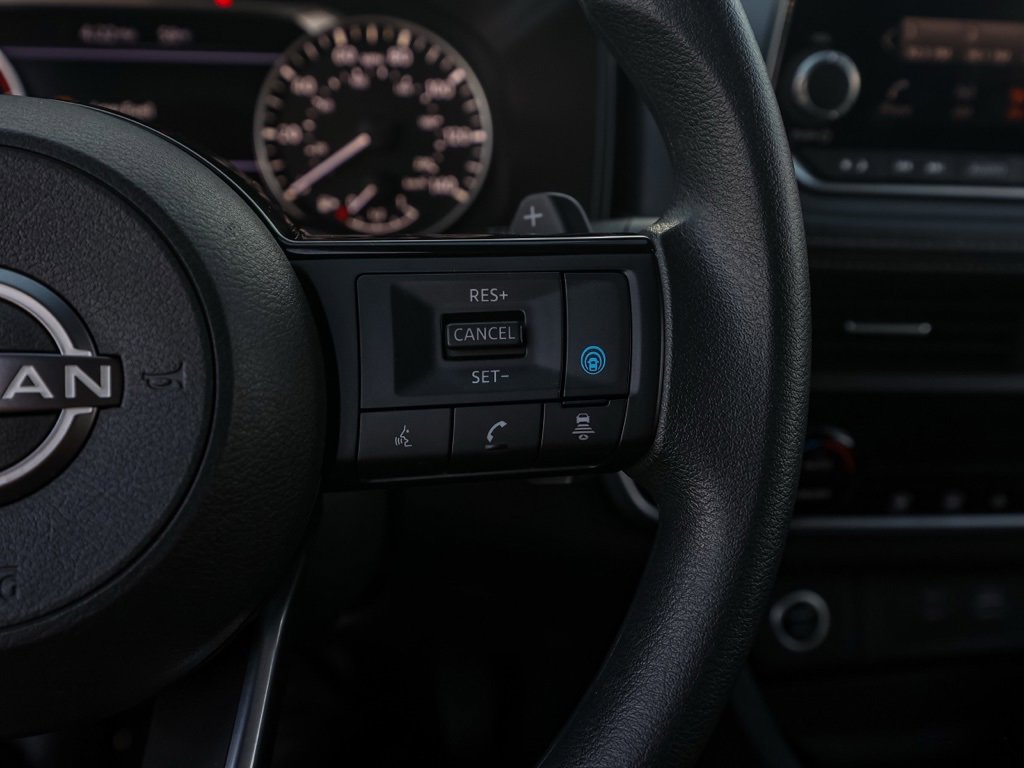 Used 2023 Nissan Rogue SV image 27