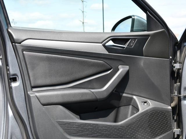 Used 2019 Volkswagen Jetta S w/ Driver Assistance Package image 10