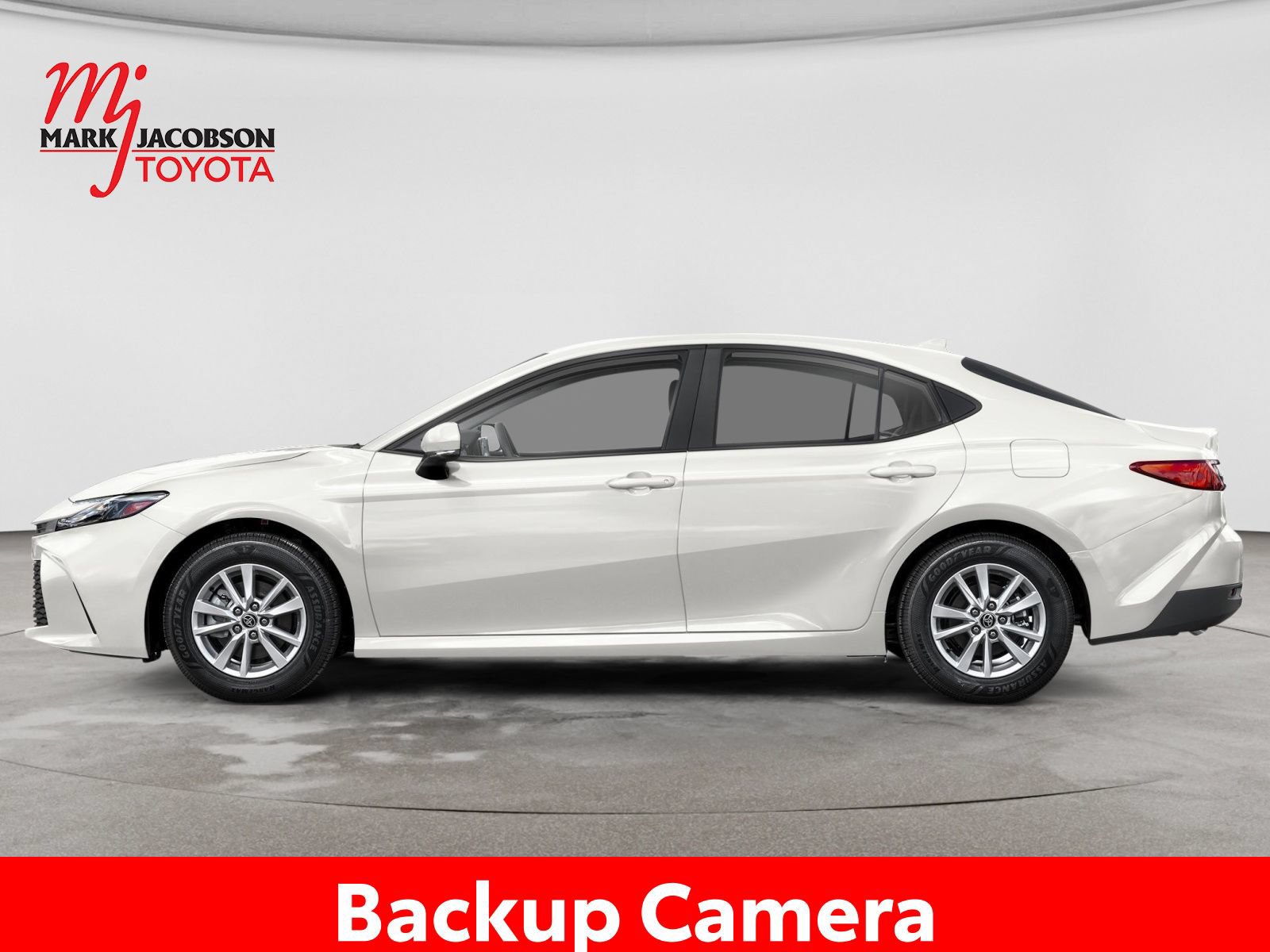 Used 2025 Toyota Camry SE FWD image 5
