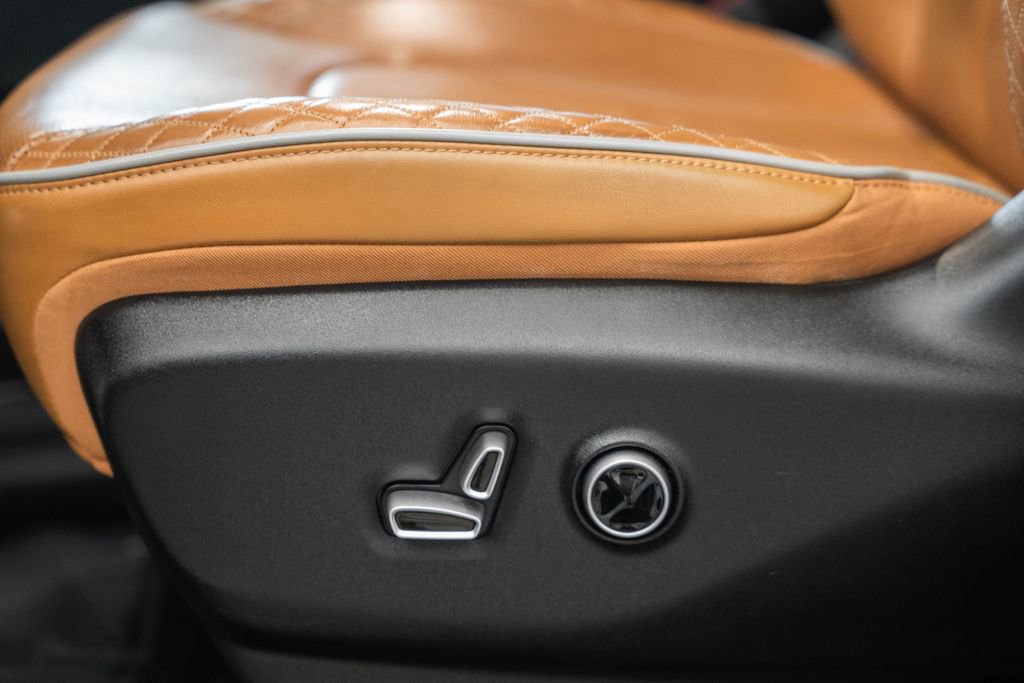 Used 2022 Chrysler Pacifica Pinnacle FWD image 44