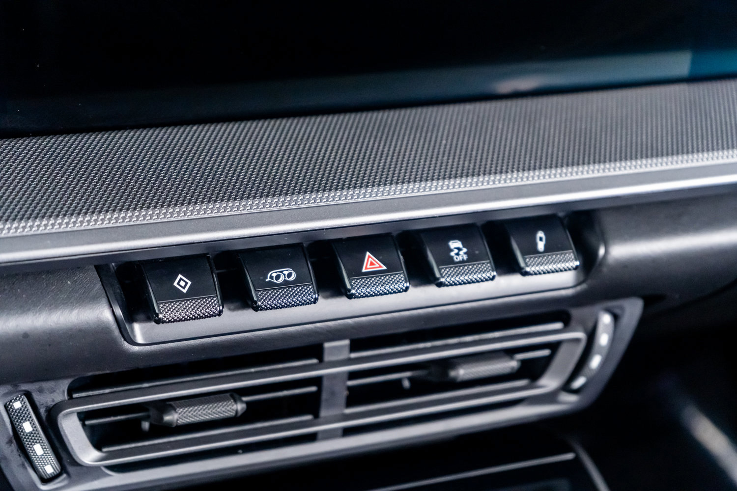 Used 2021 Porsche 911 Carrera 4S w/ Sport Package image 19