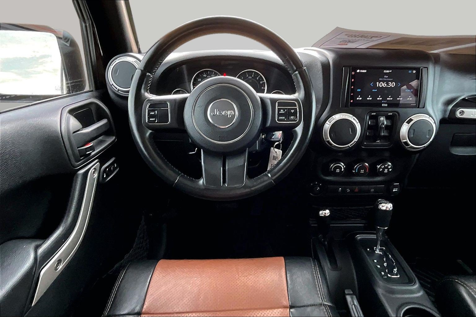 Used 2012 Jeep Wrangler Unlimited Sahara w/ Dual Top Group AWD/4WD image 5