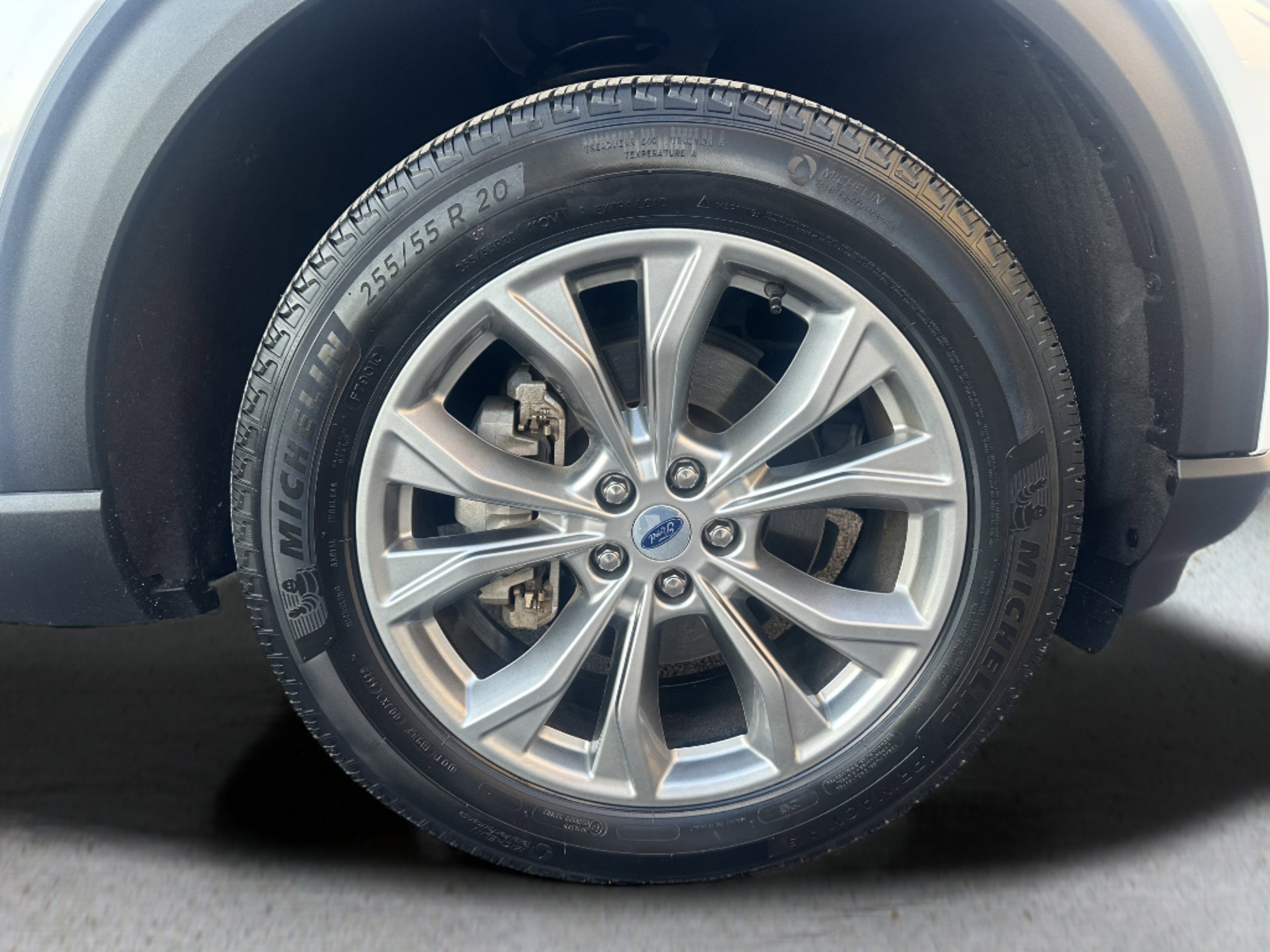 Used 2022 Ford Explorer XLT w/ Equipment Group 202A image 8