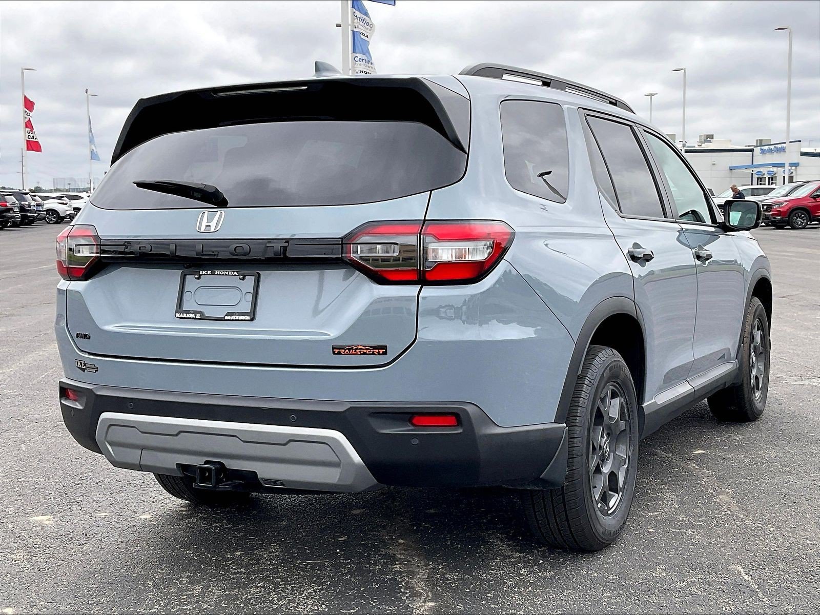 Certified 2024 Honda Pilot TrailSport image 2