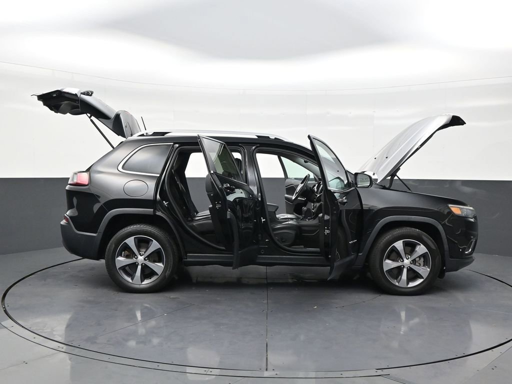 Used 2019 Jeep Cherokee Limited w/ Luxury Group image 30