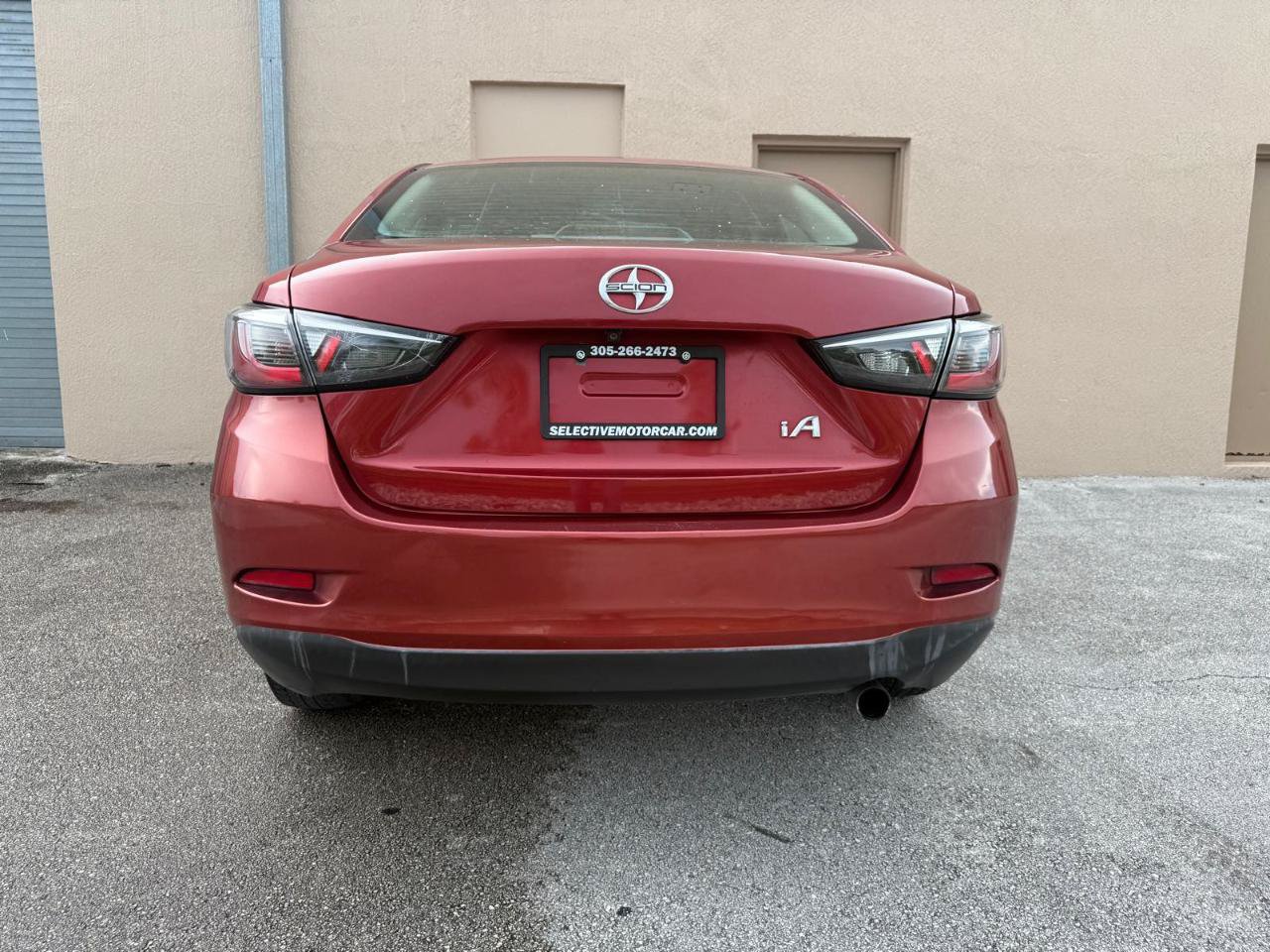 Used 2016 Scion iA FWD image 4