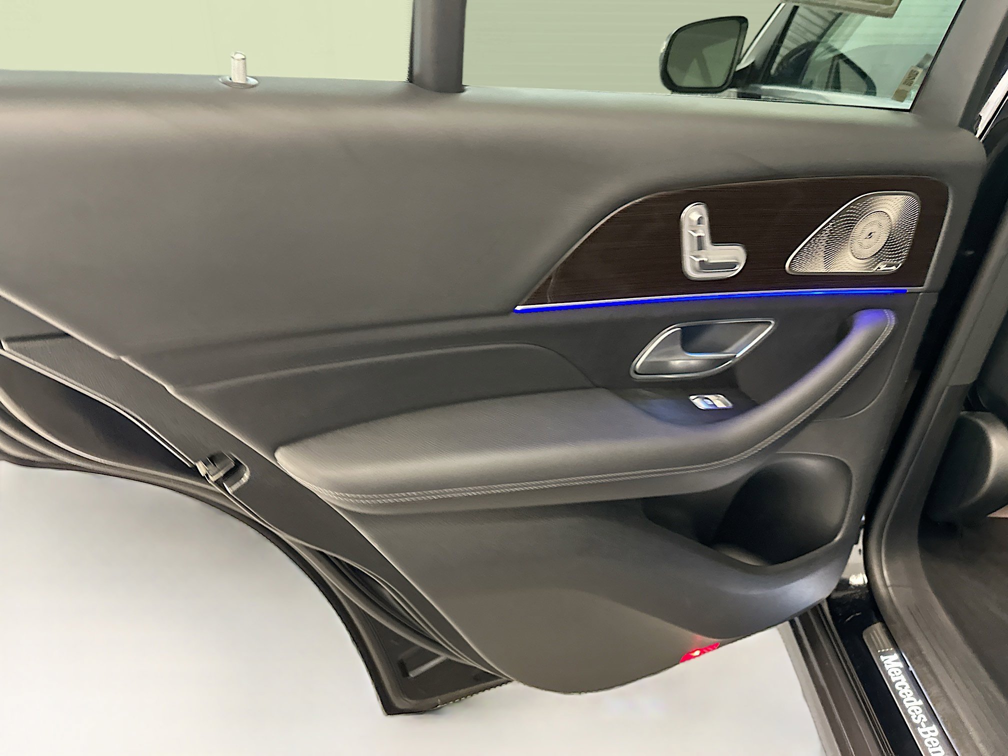 Used 2024 Mercedes-Benz GLE 350 4MATIC w/ 3rd Row Seat Package image 28