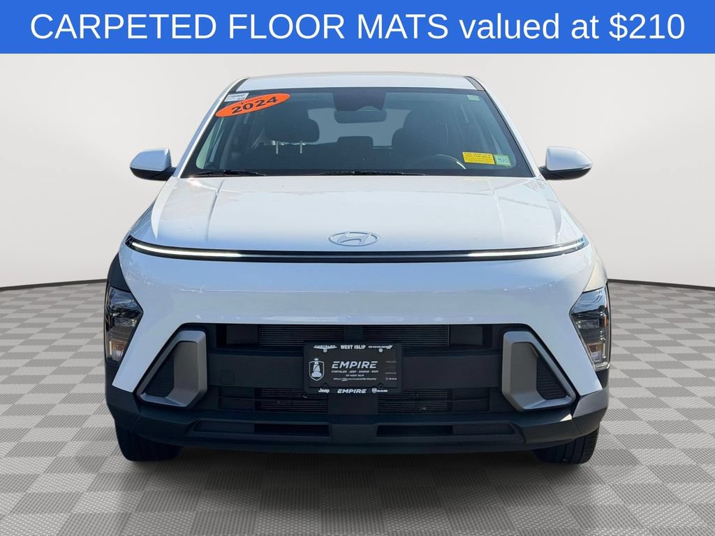 Used 2024 Hyundai Kona SE AWD/4WD image 2