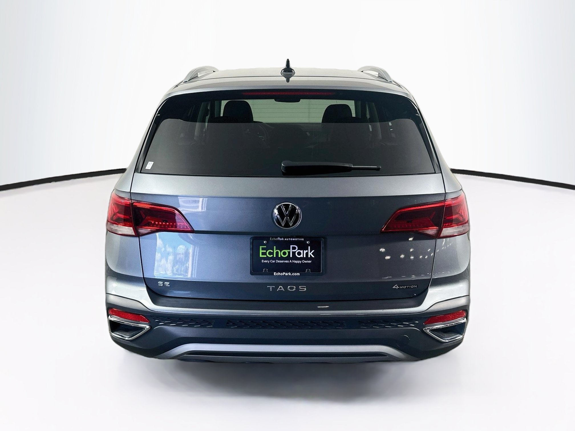 Used 2024 Volkswagen Taos SE AWD/4WD image 5