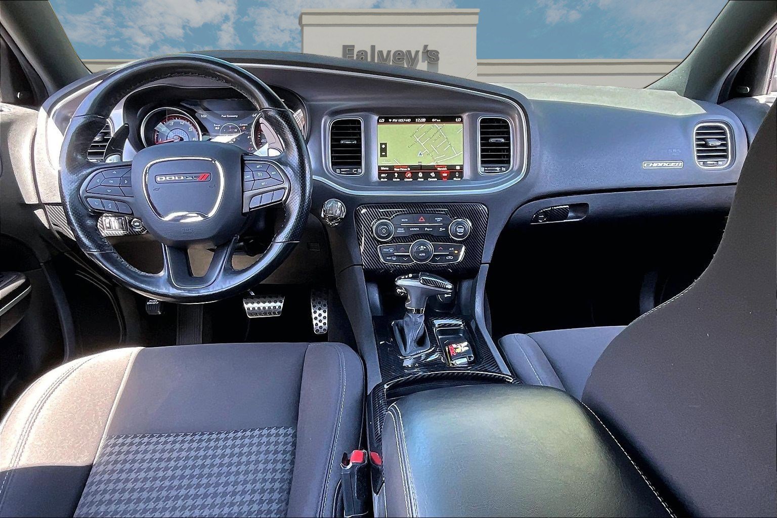 Used 2019 Dodge Charger Scat Pack w/ Dynamics Package RWD image 15