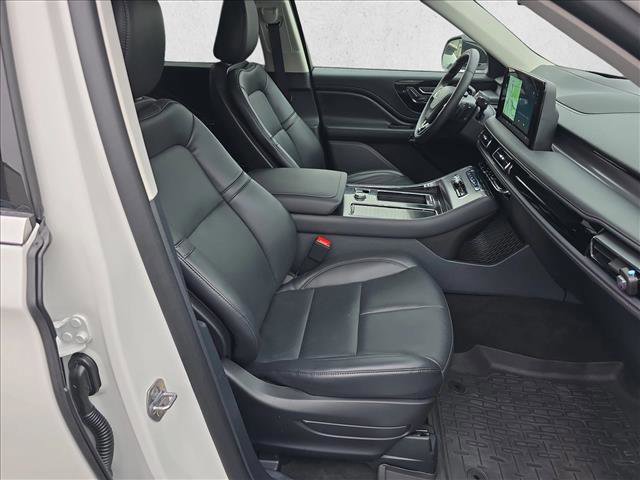Used 2025 Lincoln Aviator AWD w/ Equipment Group 101A image 10