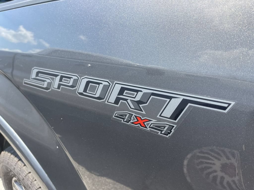 Used 2017 Ford F150 XLT w/ Equipment Group 302A Luxury AWD/4WD image 7