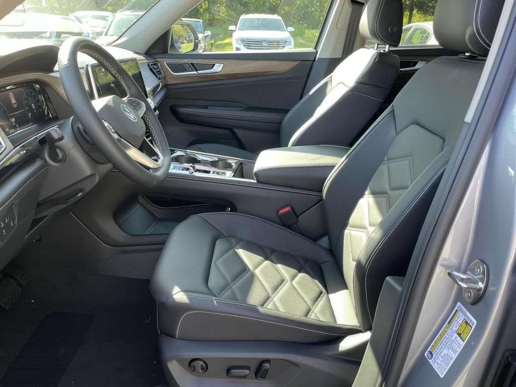 New 2026 Volkswagen Atlas SE FWD image 17