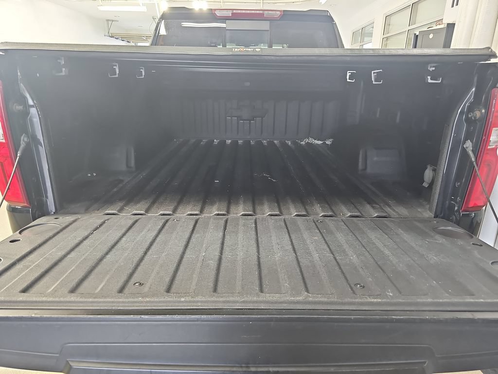 Certified 2022 Chevrolet Silverado 1500 RST AWD/4WD image 15