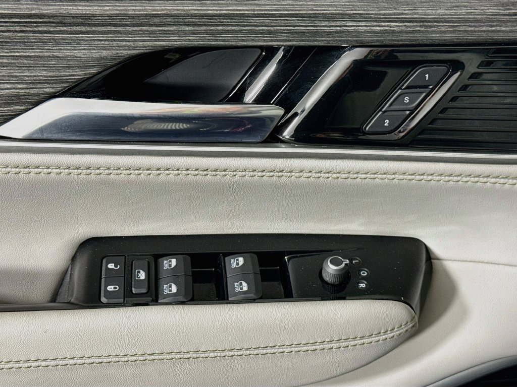Used 2022 Jeep Wagoneer Series II w/ Premium Group I AWD/4WD image 25