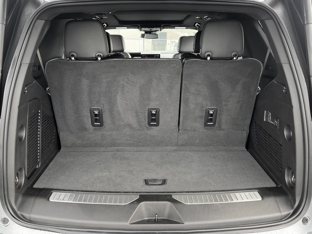 Used 2025 GMC Yukon Denali image 12