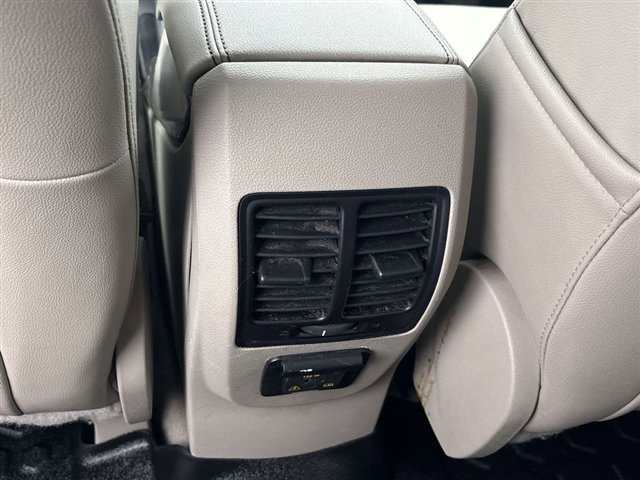 Used 2016 Ford Escape SE w/ SE Leather Comfort Package image 19