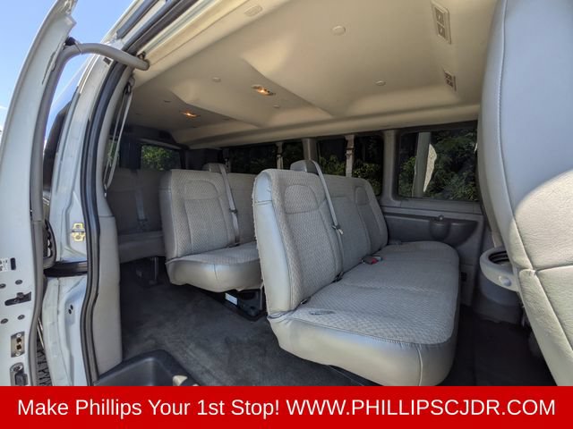 Used 2019 Chevrolet Express 3500 LT w/ LT Preferred Equipment Group RWD image 13