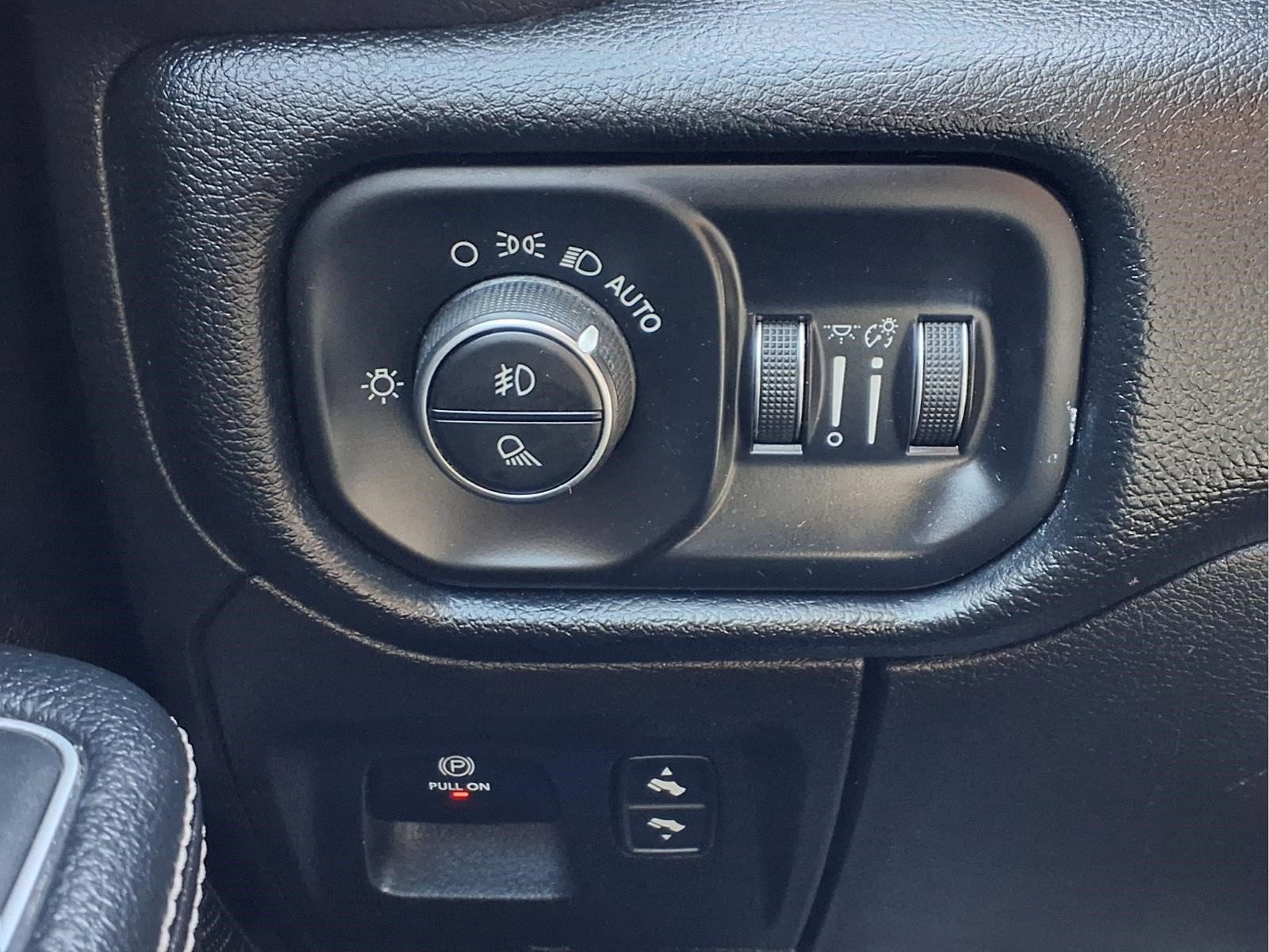 Used 2020 RAM 1500 Laramie w/ Sport Appearance Package AWD/4WD image 21