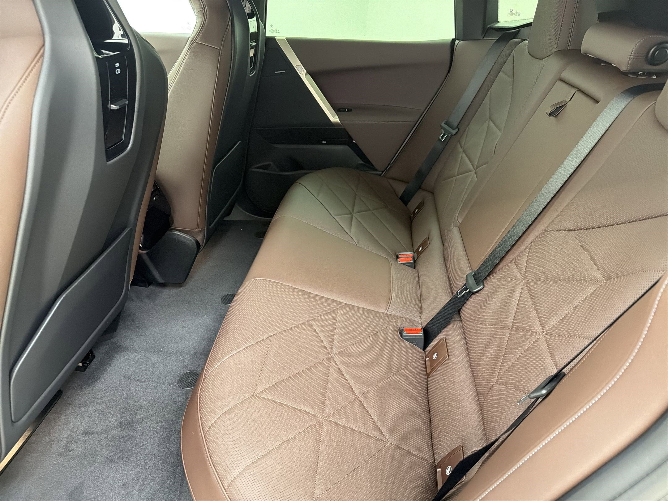 New 2026 BMW iX xDrive45 image 15