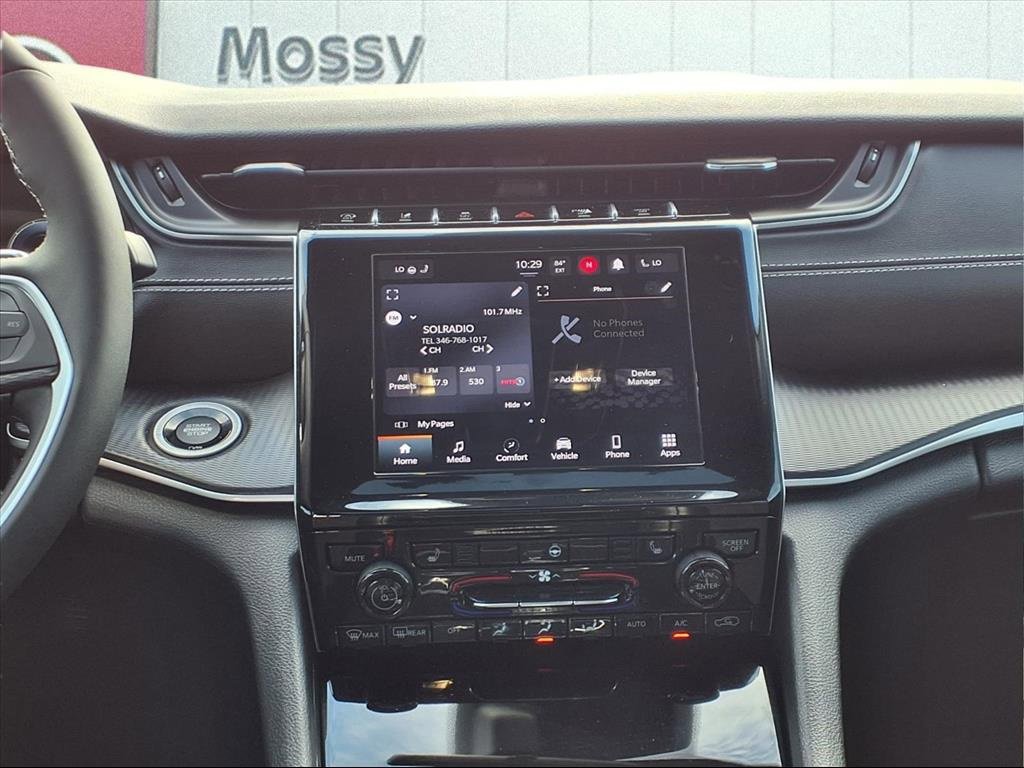 Used 2024 Jeep Grand Cherokee L Laredo image 17