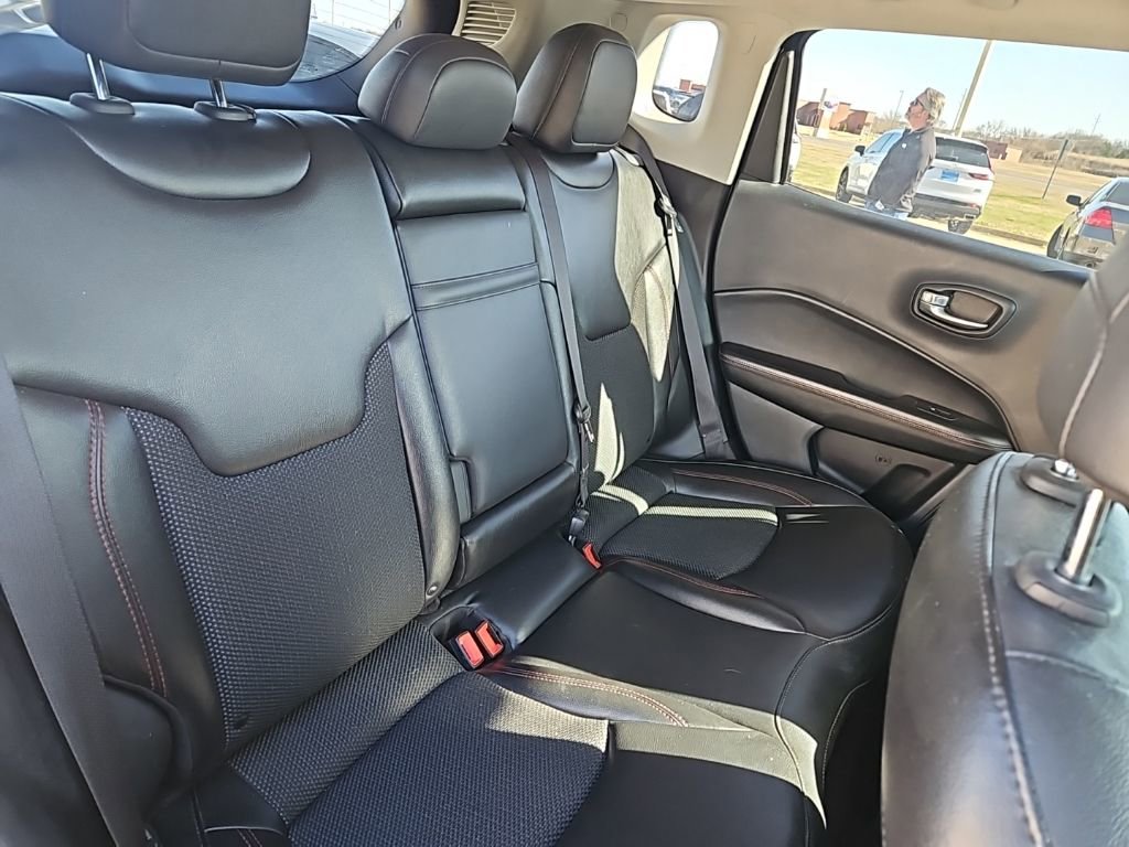 Used 2020 Jeep Compass Trailhawk image 20